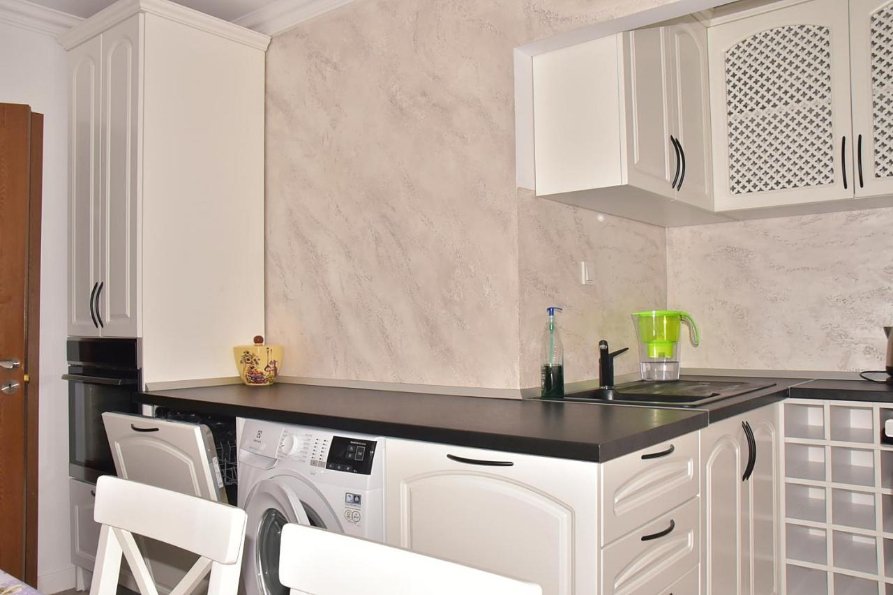 Apartament Ilev Roman Exterior photo